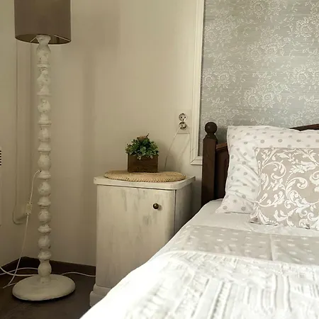 Apartament Halhaza Vendeghaz