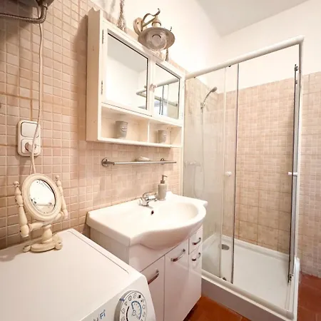 Halhaza Vendeghaz Apartament
