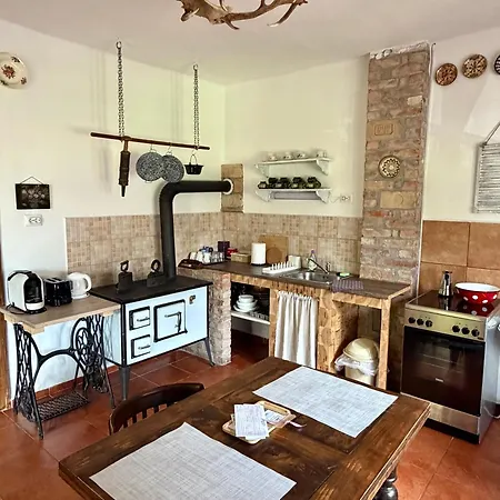 Halhaza Vendeghaz Apartament